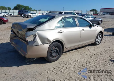 2008 Toyota Camry Ce/Le/Xle/Se z USA, uszkodzony, nr VIN 4T1BE46K08U780706